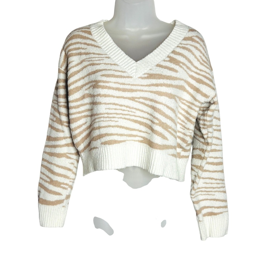 Le Lis Collection | Zebra Print Cropped V-Neck Sweater Cream Tan | Medium